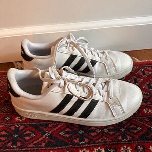 Adidas cloud foam comfort sneakers